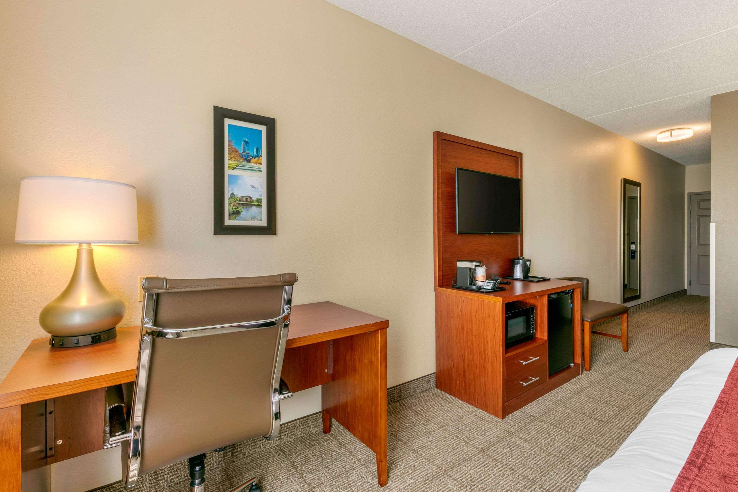 Comfort Inn & Suites Nashville Franklin Cool Springs Exterior photo